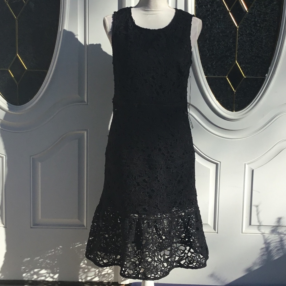 LULU laced dress